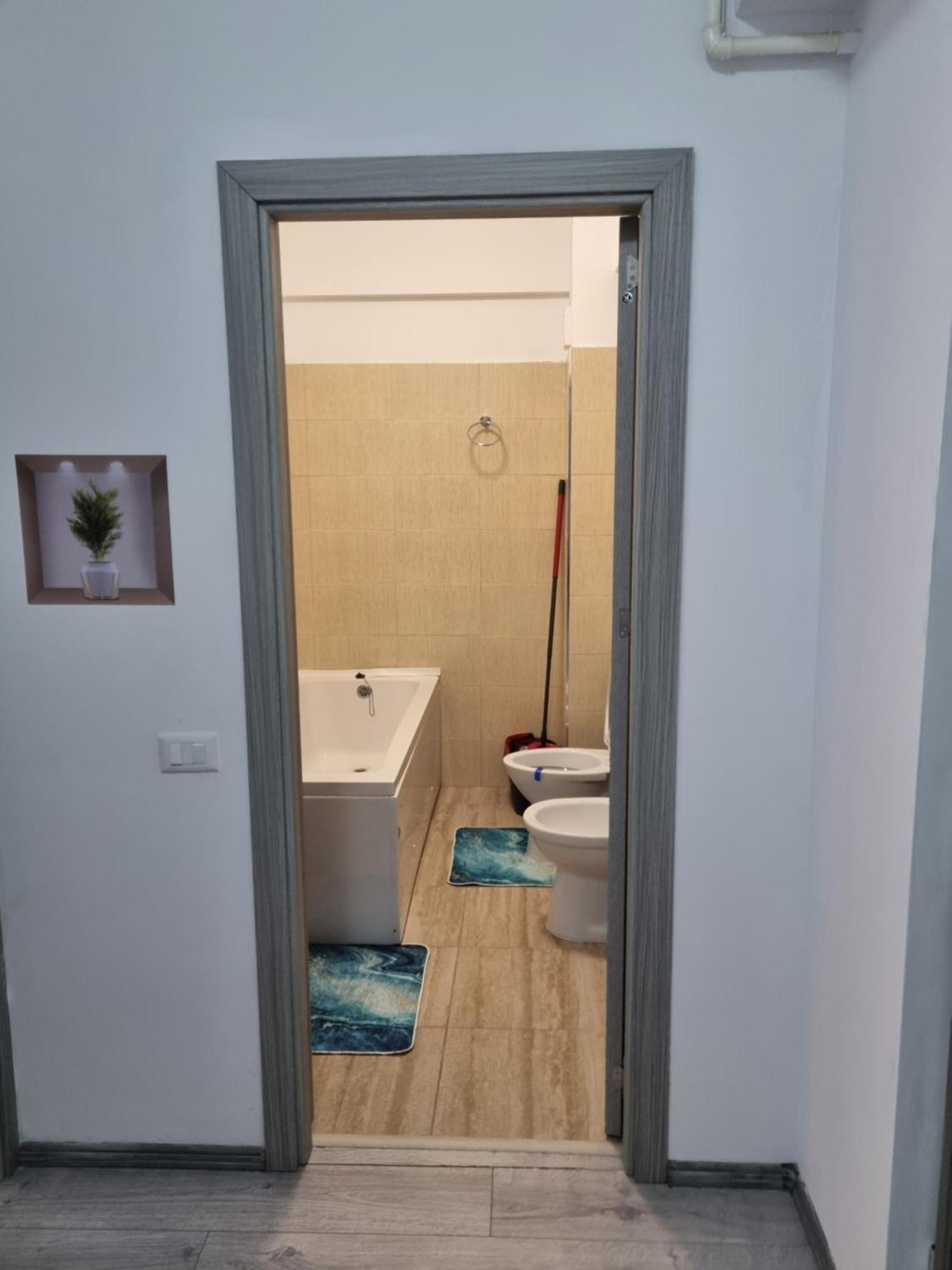 Apartament Mihaela Râmnicu Vâlcea Exteriör bild