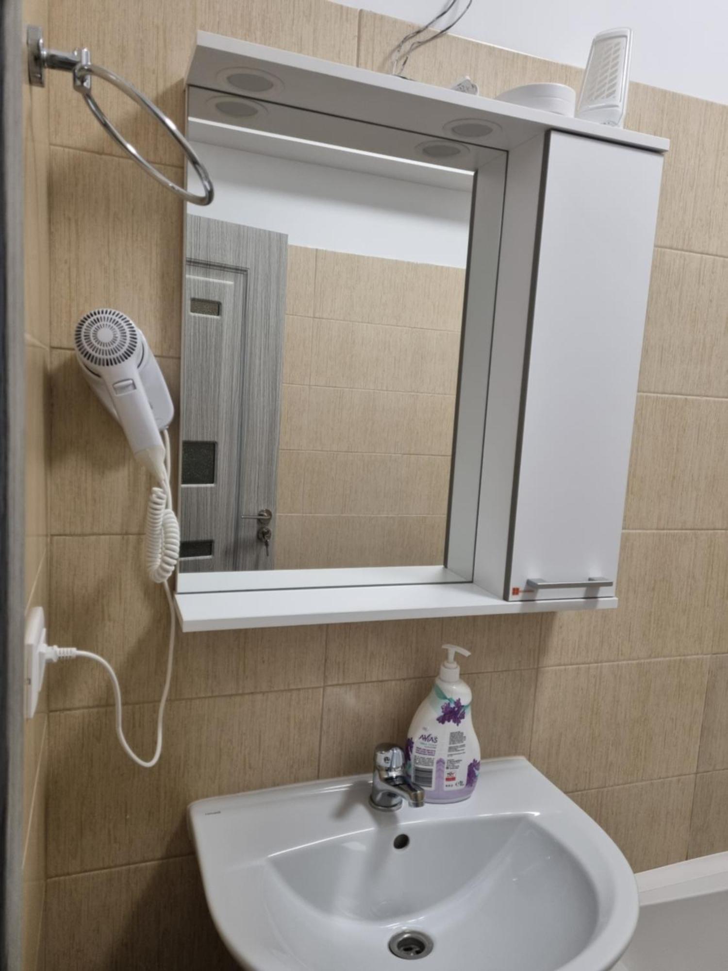 Apartament Mihaela Râmnicu Vâlcea Exteriör bild